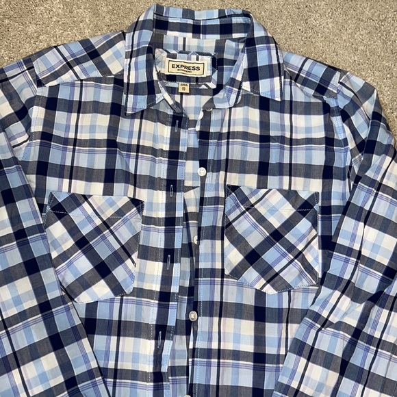 Women’s Express button down shirt - Picture 5 of 5